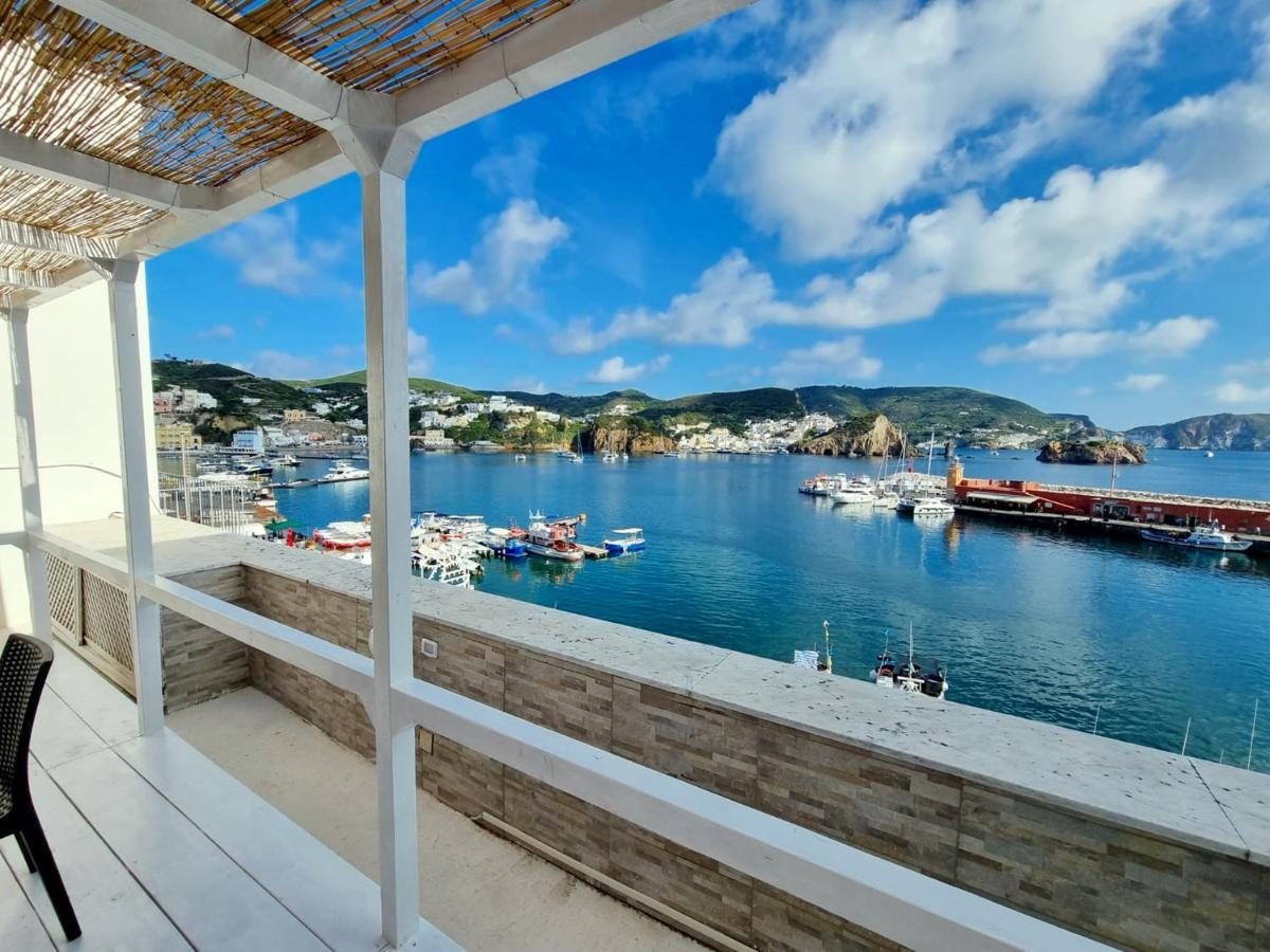 Maridea - La Darsena Lägenhet Ponza Exteriör bild