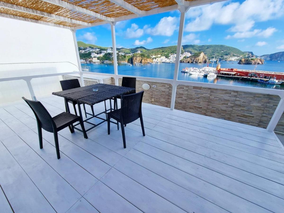 Maridea - La Darsena Lägenhet Ponza Exteriör bild