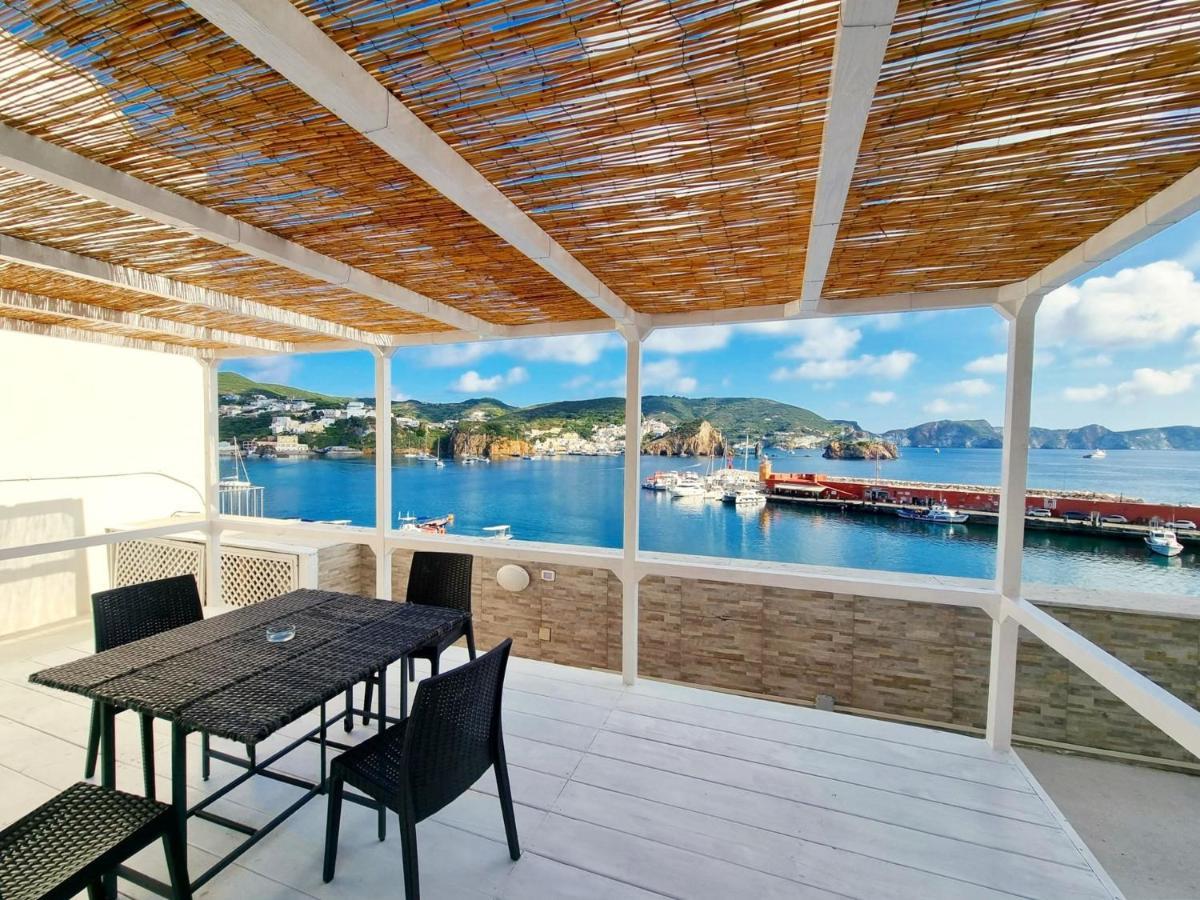 Maridea - La Darsena Lägenhet Ponza Exteriör bild
