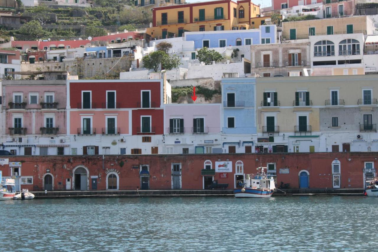 Maridea - La Darsena Lägenhet Ponza Exteriör bild